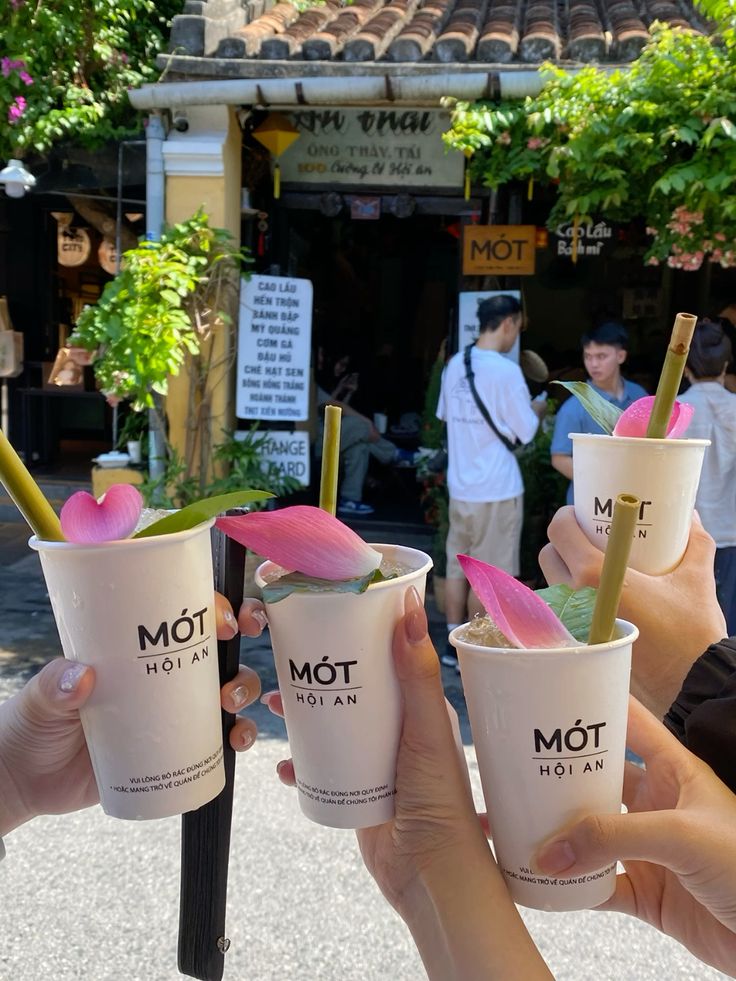 Nước Mót Hội An – Thức Uống Thảo Mộc Độc Đáo Giữa Lòng Phố Cổ