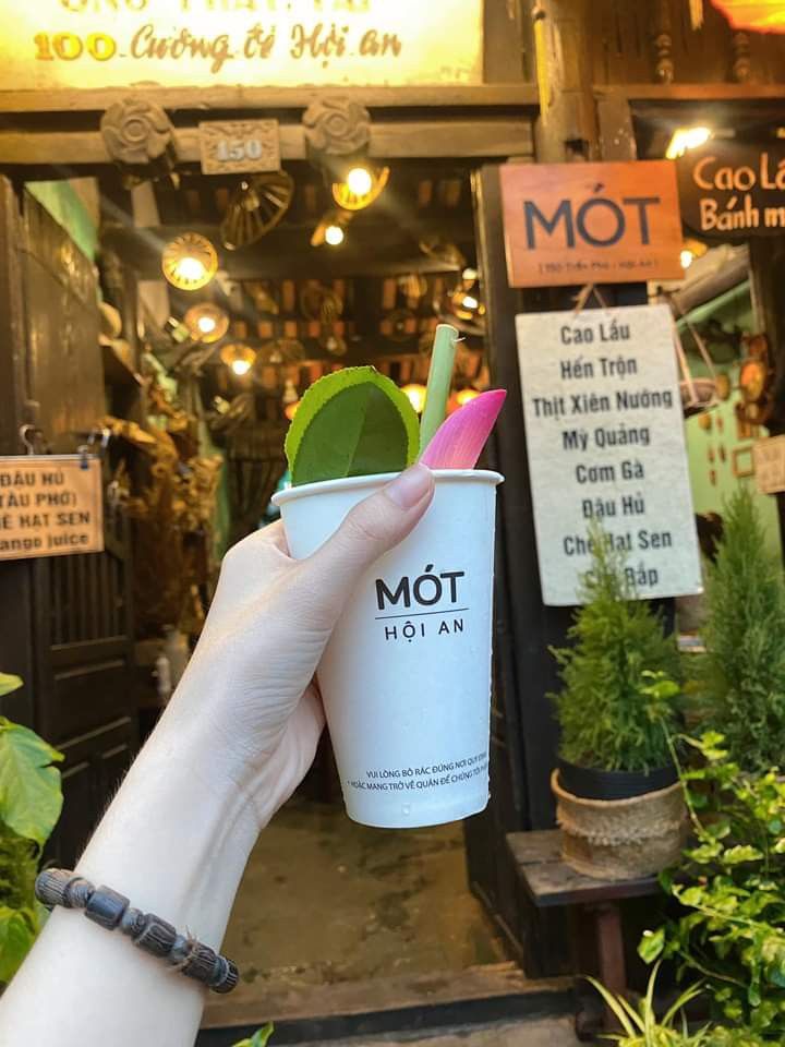 Nước Mót Hội An – Thức Uống Thảo Mộc Độc Đáo Giữa Lòng Phố Cổ