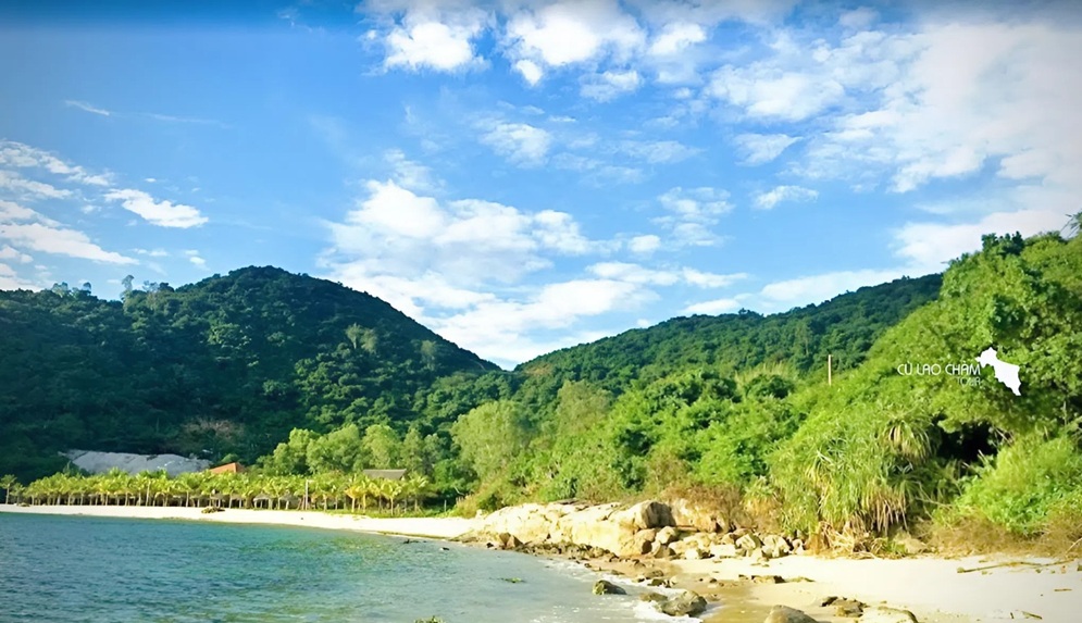 Những bãi biển hoang sơ ở Đà Nẵng ít người biết