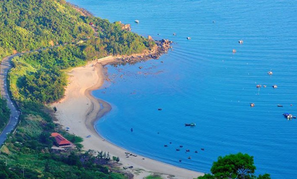 Những bãi biển hoang sơ ở Đà Nẵng ít người biết