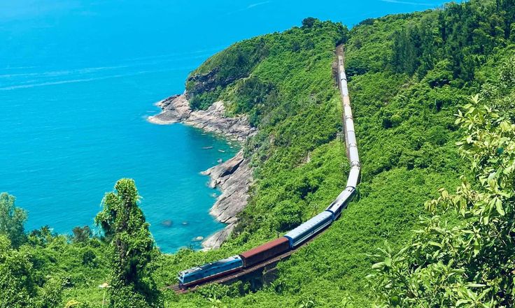 Làng Vân Đà Nẵng – Chốn Camping Hoang Sơ Dưới Chân Đèo Hải Vân