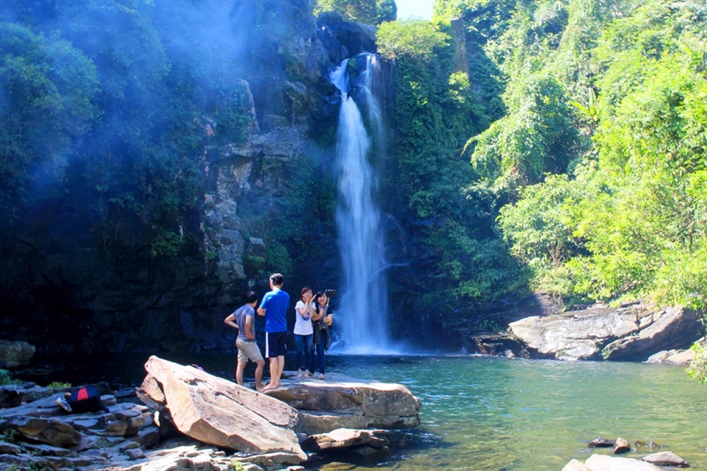 Trải Nghiệm Trekking tại Đà Nẵng Từ Núi Đến Biển